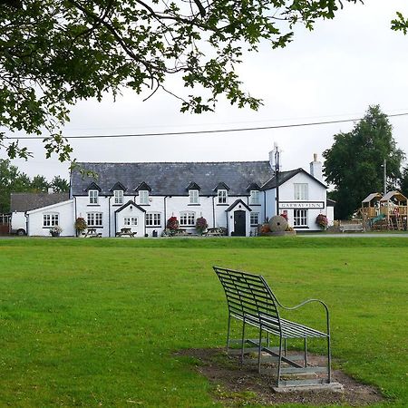 Garway Moon Inn Zewnętrze zdjęcie